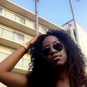 Meet your Posher, Sharifa